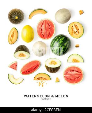 Geschnitten und ganze Wassermelone und Melone Sommer Obst Beeren kreative Muster auf weißem Hintergrund. Gesunde Ernährung und Diät-Konzept. Draufsicht, flach Stockfoto