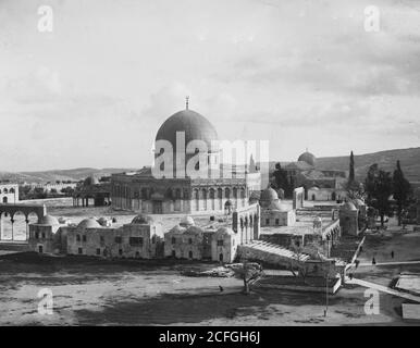 Bildunterschrift: Jerusalem (El-Kouds). Tempelgebiet vom Turm von Antonia - Ort: Jerusalem ca. 1898-1914 Stockfoto