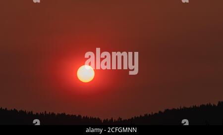 Dramatische Landschaft Bei Sonnenaufgang. Oregon, Ashland, Cascade Siskiyou National Monument, Fall Stockfoto