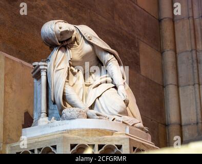 Die Statue der Heiligen Ludmila von Böhmen: Von Emanuel Max im Jahre 1845 gemeißelt, befindet sich in der St. Veitskathedralkapelle der Heiligen Ludmila. Stockfoto