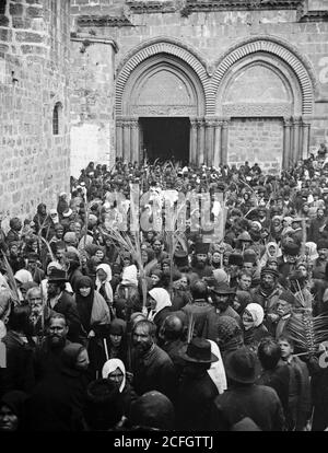 Kirche des Heiligen Grabes und Umgebung. Palmsonntag Prozession ca. 1900 Stockfoto