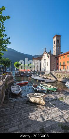 [Torno, Como - Aug 2020] Torno, farbenprächtiges und malerisches Dorf am Comer See. Lombardei, Italien. Stockfoto