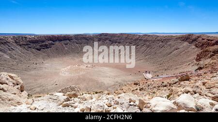 Meteor Crater ist ein Meteoriteneinschlagskrater etwa 37 Meilen östlich von Flagstaff Und 18 Meilen westlich von Winslow in der nördlichen Arizona Wüste Stockfoto