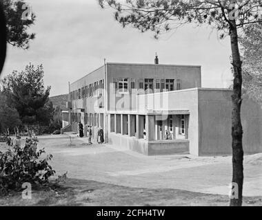 Dr. C. MacLean Ajlun. Gilead Mission Hospital. Krankenhausgebäude ca. 1940 - 1946 Stockfoto