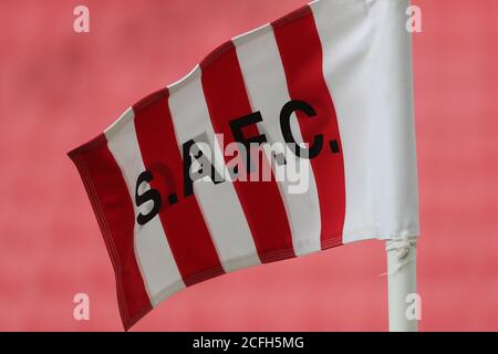 SUNDERLAND, ENGLAND. 5. SEPTEMBER eine allgemeine Ansicht der Eckflagge während des Carabao Cup-Spiels zwischen Sunderland und Hull City im Stadion des Lichts, Sunderland. (Kredit: Mark Fletcher, Mi News) Kredit: MI Nachrichten & Sport /Alamy Live Nachrichten Stockfoto