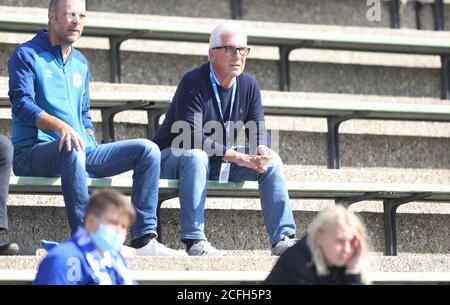 Schalke, Deutschland. 06.09.2009 2020. firo: 05.09.2020 Fuvuball: Fußball: Bundesliga-Testspiel FC Schalke 04 - VfL Bochum Klaus Fischer bei Tribvºne Quelle: dpa/Alamy Live News Stockfoto