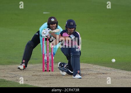 London, USA. September 2020. LONDON, ENGLAND. SEPTEMBER 05 2020: Max Holden von Middlesex spielt einen Rückwärtsspiel während des Vitality Blast T20-Matches zwischen Surrey und Middlesex im Kia Oval, Kennington, London, England. Am 5. September 2020. (Foto von Mitchell GunnESPA/Cal Sport Media/Sipa USA-Images)(Kreditbild: &copy; ESPA/Cal Sport Media/Sipa USA Photo Agency/CSM/Sipa USA) Kredit: SIPA USA/Alamy Live News Stockfoto