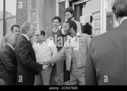 Jimmy Carter begrüßt die Bewohner von South Bronx New York Ca. Oktober 1977 Stockfoto