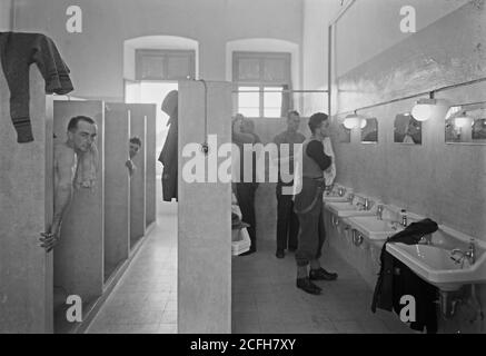 Geschichte Des Nahen Ostens - Aust. [D. h. Australian] Comforts Fund Hostel für Soldaten in der griechischen Schule Altstadt. Waschraum Stockfoto