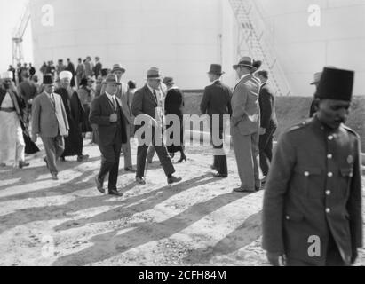 Originalunterschrift: Eröffnungstag von Shell in Haifa - Ort: Israel--Haifa ca. 1934-1939 Stockfoto