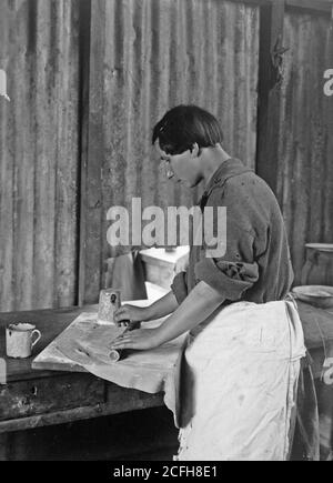 Bildunterschrift: Jüdische Kolonien und Siedlungen. Beginn einer jüdischen Siedlung; ein Lager. Provisorische Küche - Lage: Ca. 1920 Stockfoto