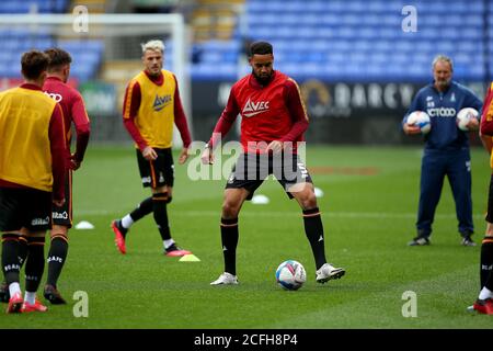 BOLTON, ENGLAND. 5. SEPTEMBER 2020 Bradfords Ben Richards Everton erwärmt sich während des Carabao Cup 1. Runde Match zwischen Bolton Wanderers und Bradford City im Macron Stadium, Bolton. (Kredit: Chris Donnelly, MI News) Kredit: MI Nachrichten & Sport /Alamy Live Nachrichten Stockfoto