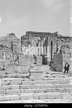 Bildunterschrift: Jerash - Ort: Gerasa Jordanien ca. 1898-1946 Stockfoto