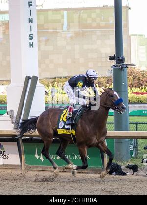 Louisville, Usa. September 2020. Authentic und John Velazquez gewinnen das 146. Kentucky Derby bei Churchill Downs am Samstag, 5. September 2020 in Louisville, Kentucky. Foto von Michelle Haas Hutchins/UPI Credit: UPI/Alamy Live News Stockfoto