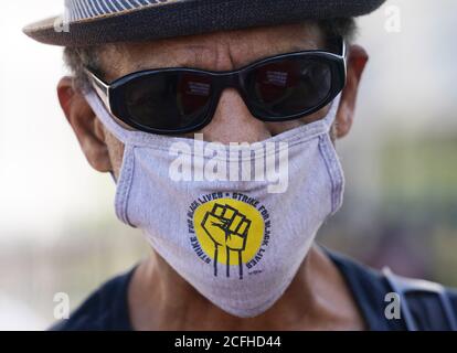 St. Louis, Usa. September 2020. Rev. Daryl Gray, bereitet sich auf eine Kundgebung gegen Gewalt und Hass, im Alten Gerichtsgebäude in St. Louis am Samstag, 5. September 2020 zu sprechen. Foto von Bill Greenblatt/UPI Kredit: UPI/Alamy Live News Stockfoto