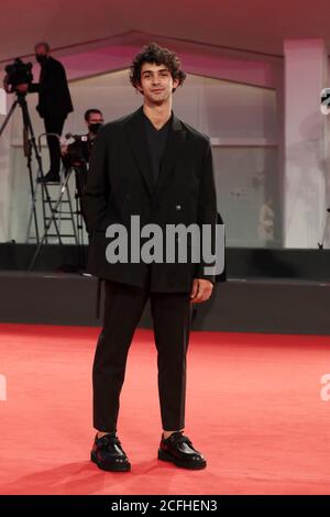 VENEDIG, Italien. September 2020. Massimiliano Caiazzo läuft auf dem roten Teppich des Kineo-Preises beim 77. Filmfestival von Venedig am 05. September 2020 in Venedig, Italien. Quelle: Annalisa Flori/Media Punch/Alamy Live News Stockfoto