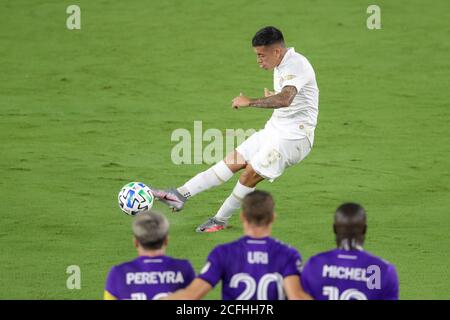 5. September 2020: Atlanta United Mittelfeldspieler EZEQUIEL BARCO (8) macht einen Elfmeterstoß während des Spiels Orlando City gegen Atlanta United am 5. September 2020 im Exploria Stadium in Orlando, FL. Quelle: Cory Knowlton/ZUMA Wire/Alamy Live News Stockfoto