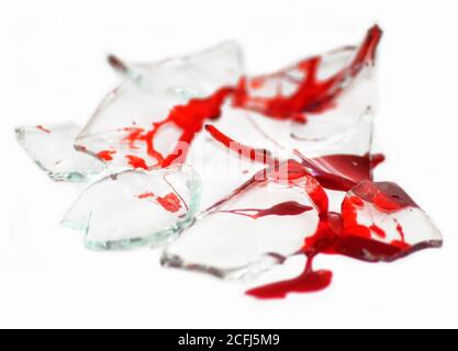 Zerbrochene Glasscherben mit Blut Stockfoto