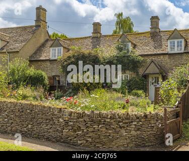 Cotwsold Stone Cottage in Great Rissington Stockfoto