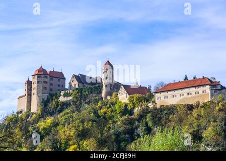 Schöner Morgen im Herbst in Harburg im schwäbischen Riesalb Stockfoto