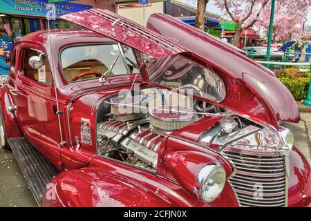 Ein 1938 Chevrolet Coupé mit schimmernder kastanienbrauner Karosserie, gesehen auf einer Outdoor-Oldtimer-Show in Tauranga, Neuseeland. September 22 2018 Stockfoto