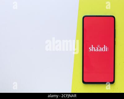 Assam, indien - September 6, 2020 : Shaadi Logo auf Telefon Bildschirm Stock Bild. Stockfoto