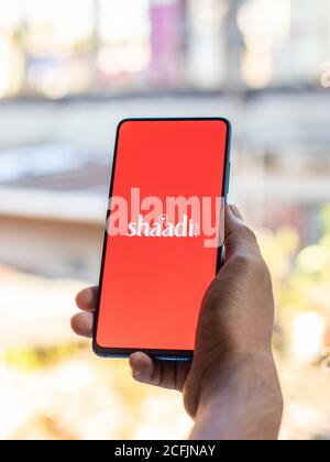 Assam, indien - September 6, 2020 : Shaadi Logo auf Telefon Bildschirm Stock Bild. Stockfoto