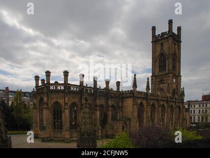 Die Überreste der Kirche St. Lukes in Liverpool, Großbritannien, wurden ausgebombt Stockfoto