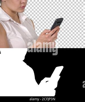 Porträt der schönen Frau mit Smartphone, Alpha Channel Stockfoto