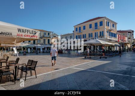 Der Platz an der Mela Straße in Lefkada Stadt. Stockfoto