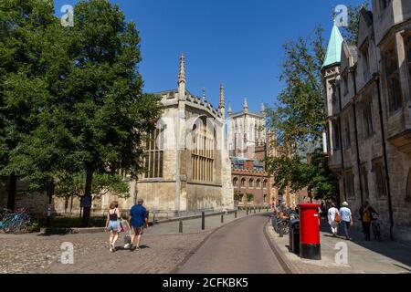 Blick auf die St Johns Street, einschließlich Trinity College und St Johns College, Cambridge, Cambridgeshire, Großbritannien. Stockfoto