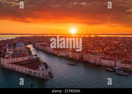 Toller Sonnenuntergang über Venedig, Italien Stockfoto