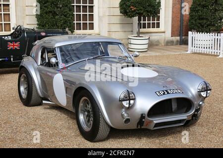 AC Cobra 289 Competition (1964), Concours of Elegance 2020, Hampton Court Palace, London, Großbritannien, Europa Stockfoto