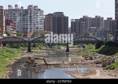 Sanxiagong Brücke im Sanxia Bezirk, New Taipei, Taiwan. Stockfoto