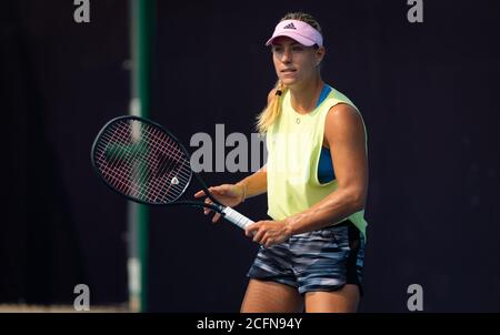 Angelique Kerber aus Deutschland während der Praxis an der 2019 China Öffnen Sie das Premier Mandatory Tennisturnier Stockfoto