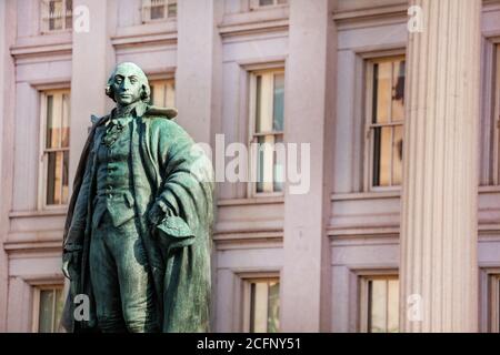 Nahaufnahme der Albert Gallatin Statue, Fraser in Washington D.C. in der Nähe des Treasury Building Stockfoto