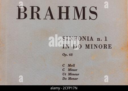 Nahaufnahme der Titelseite von Brahms' Partitur von A symphonie Stockfoto
