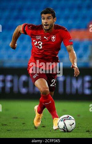 Basel, Schweiz. September 2020. Fußball: Nations League A, Schweiz - Deutschland, Gruppenphase, Gruppe 4, 2. Spieltag im St. Jakob-Park. Loris Benito aus der Schweiz im Einsatz. Quelle: Christian Charisius/dpa/Alamy Live News Stockfoto