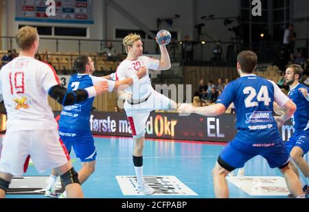 Dänemarks Peter Balling Christensen (29) in Aktion gesehen in der Männer Handball-Spiel zwischen Dänemark und Island bei der Golden League Turnier in Oslo (Gonzales Photo/Jan-Erik Eriksen). Oslo, 08. November 2015. Stockfoto