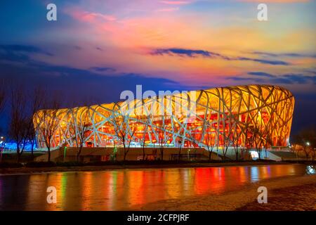 Peking, China - Jan 11 2020: Das Nationalstadion (AKA Bird's Nest) für die Olympischen Sommerspiele 2008 und Paralympics gebaut und wird wieder in der 2022 wi verwendet werden Stockfoto