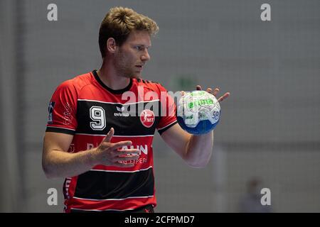 Kassel, Deutschland. September 2020. Handball: EHF European League, MT Melsungen - Bjerringbro-Silkeborg HB, Qualifikation, 1. Runde, Rückspiele in der Rothenbach Hall. Melsungen Tobias Reichmann steuert den Ball. Quelle: Swen Pförtner/dpa/Alamy Live News Stockfoto