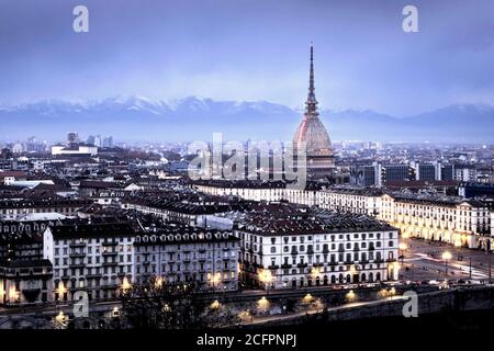 Farbe und monumento der Stadt Turin, Italien. Turin ist die Hauptstadt der Region Piemonte und eine der schönsten Städte Italiens Stockfoto