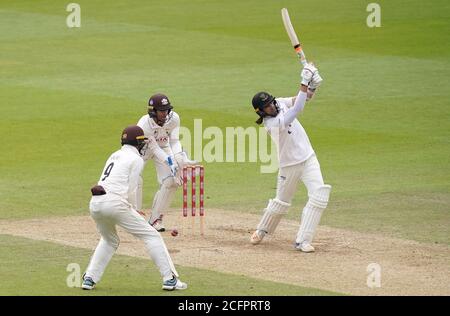 Sussex David Wiese schlug am zweiten Tag des Bob Willis Trophy-Spiels im Kia Oval, London. Stockfoto