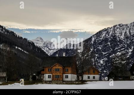 Blick auf die Chalets in Bad Aussee in der Steiermark, Österreich Stockfoto