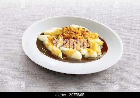 Chee Cheong Fun, chinesische Reisnudelrolle mit süßer Sojasauce Stockfoto