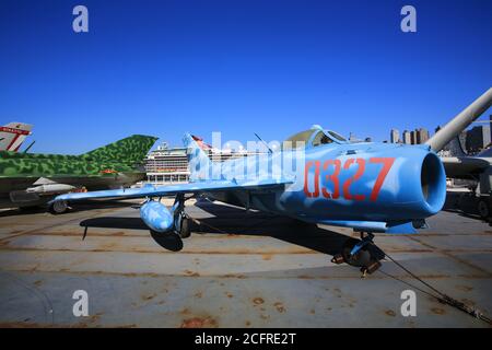 Unerschrockenes Meeresluft-Raummuseum in New York. Interpid Sea Air Space Museum zeigt den Flugzeugträger der ehemaligen USS Intrepi Stockfoto