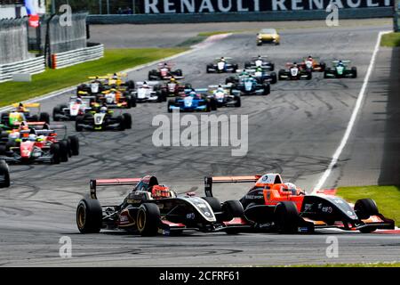 MOTORSPORT - WORLD SERIES BY RENAULT 2013 - MOSCOW RACEWAY (RUS) - 21 BIS 23/06/2013 - FOTO ERIC VARGIOLU / DPPI - 10 GASLY PIERRE (FRA) - TECH 1 RACING - FORMULE RENAULT 2.0 - ACTION 15 OCON ESTEBAN (FRA) - ART JUNIOR TEAM - FORMULE RENAULT 2.0 - ACTION Kredit: LM/DPPI/DPPI/Eric Vargiolu/Alamy Live Nachrichten Stockfoto