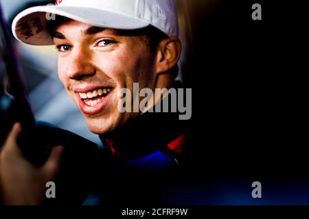 GASLY Pierre (Fra), Scuderia Toro Rosso Honda STR13, Portrait während der Formel 1 Wintertests 2018 in Barcelona, Spanien von Februar 26 bis März 01 - Foto Florent Gooden / DPPI Credit: LM/DPPI/DPPI/Florent Gooden/Alamy Live News Stockfoto