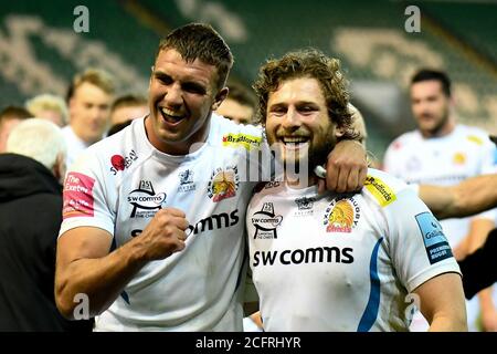 Exeter Chiefs-Requisit Alec Hepburn (1) und Exeter Chiefs in der hinteren Reihe Sam Skinner (5) feiern den Sieg während der englischen Meisterschaft, Gallagher Premiershi Stockfoto