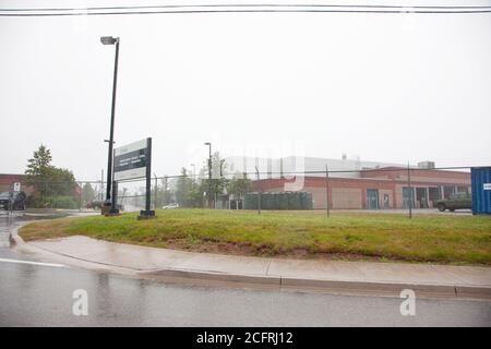 18. August 2020- Sydney, Cape Breton, Kanada: Außenansicht und Zaun des Militärstützpunktes Sydney Garrison Victoria Park Stockfoto